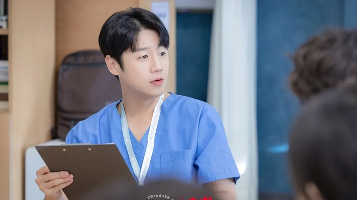 Dokter Gu di Resident Playbook Bikin Penonton Jatuh Hati, Siapa Jung Joon Won Sebenarnya?
